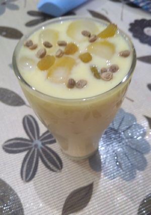 A picture of Mango shake.