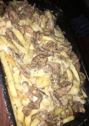 Una foto de Gratinado de Carne con Papas Fritas💛