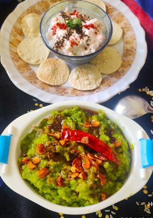 લહસૂની પાલક ખીચડી (Lahsuni Palak Khichadi Recipe In Gujarati) રેસીપી મુખ્ય ફોટો