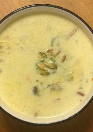 A picture of SOOJI KHEER (SEMOLINA PORRIDGE).