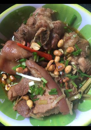 Hình của món Thịt giò heo hon sả.