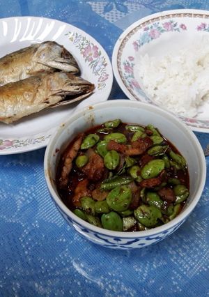 รูปของ ผัดสะตอหมูสามชั้นน้ำพริกเผากับปลาทูทอดกรอบ