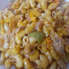 A picture of Chicken macroni.
