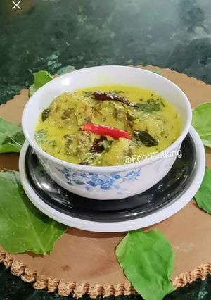 A picture of Winter Veggie Kadhi Pakode.