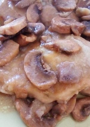Foto di Bonroll con i funghi