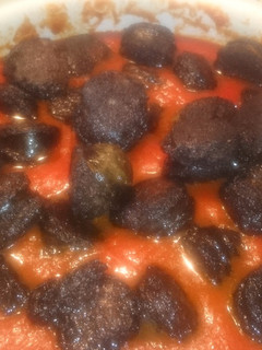 Una foto de Morcilla lustre con tomates fritos