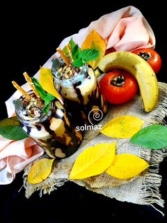عکسی از دستور اسموتی خرمالو موز solmaz