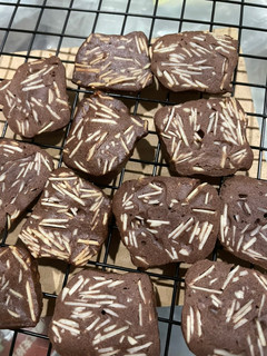 A picture of Chocolate Almond Cookies.