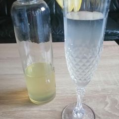 A picture of Lemonade syrup.