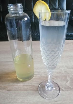 A picture of Lemonade syrup.