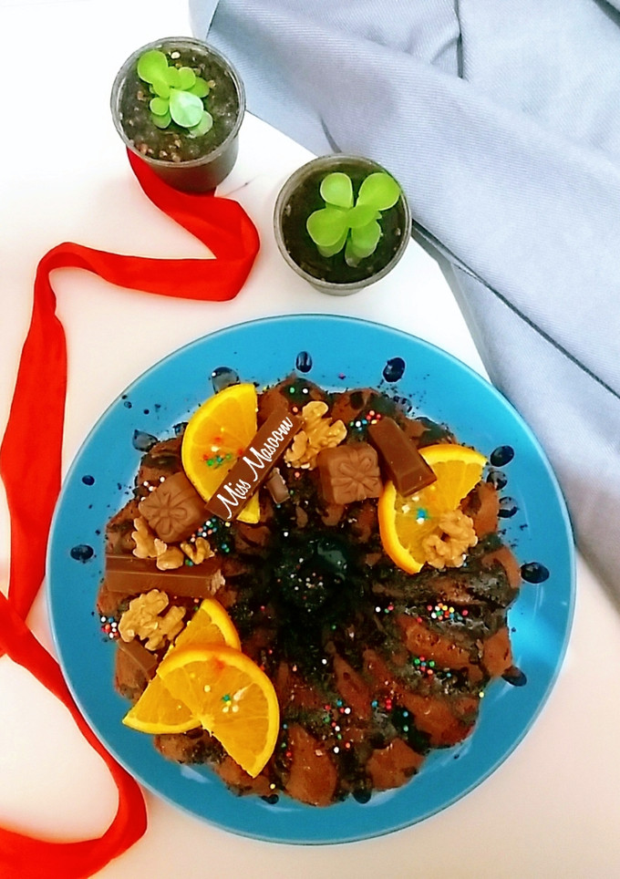 عکسی از دستور تزیین کیک شکلاتی ساده