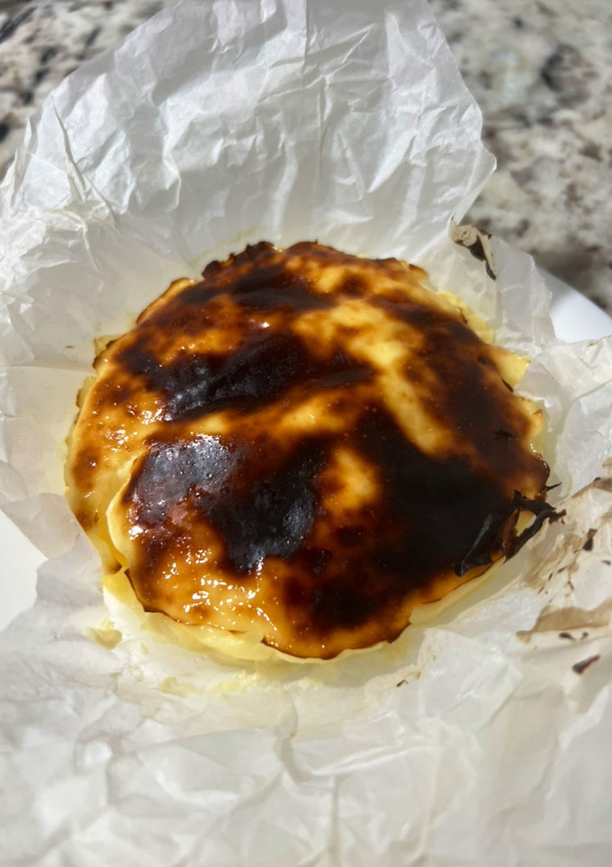 Una foto de Tarta de queso rápida, saludable, sencilla y sin gluten en airfryer