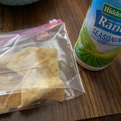 A picture of Cool ranch chips.