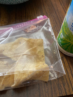 A picture of Cool ranch chips.