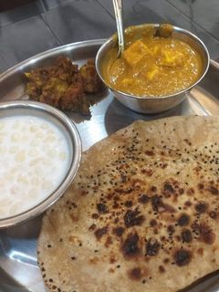शाही पनीर (shahi paneer recipe in Hindi) रेसिपी मुख्य फोटो