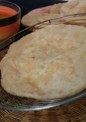 A picture of Karari kachori.