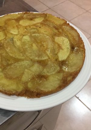 Una foto de Tarta de manzana invertida