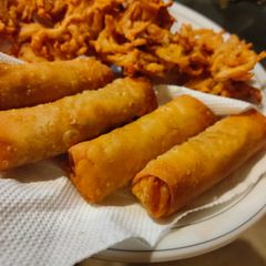 A picture of Chicken spring rolls.