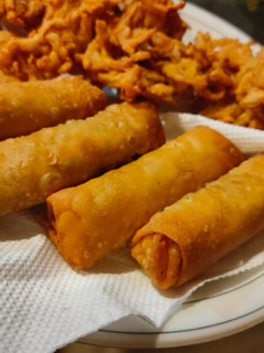 A picture of Chicken spring rolls.