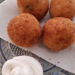 Chicken & egg Bread Balls😋🥳 A picture of Chicken & egg Bread Balls😋🥳.