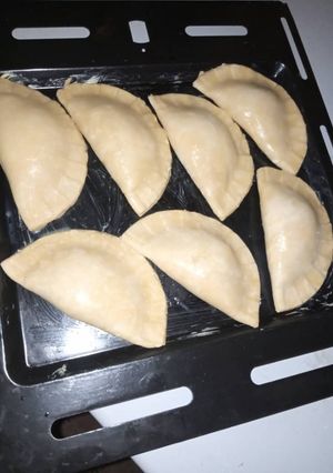 A picture of Baked meat pie.