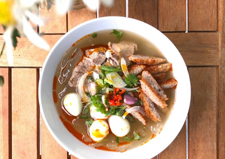 Bánh canh xương chả kiểu Đà Nẵng