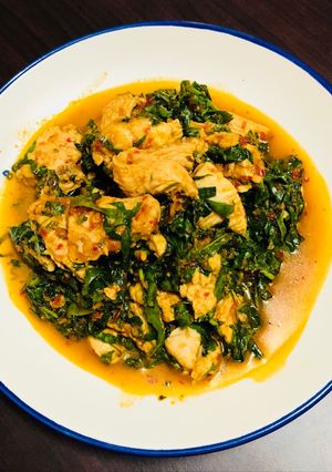 รูปของ ผัดเผ็ดไก่ใบยี่หร่า