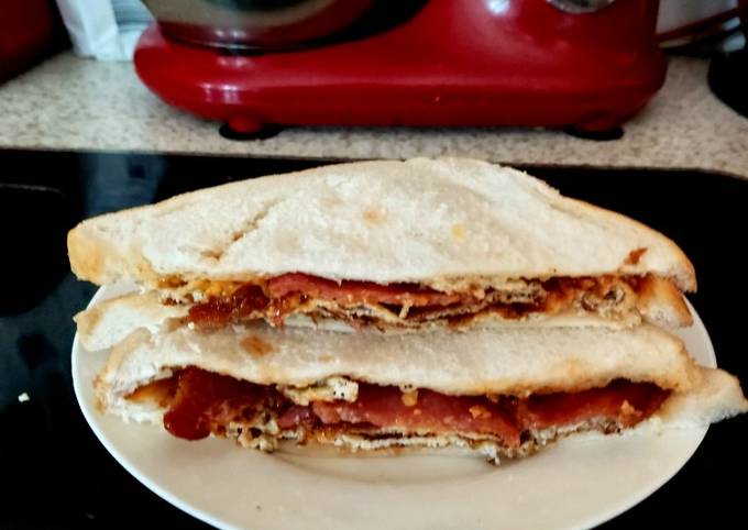 Recipe of Delicious My, Omelette, Bacon and Cheese Sandwich 🤩