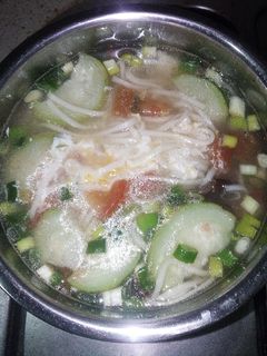 蕃茄絲瓜麵 的食譜成品照片