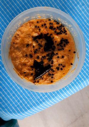 A picture of Dosa-idli onion chutney.
