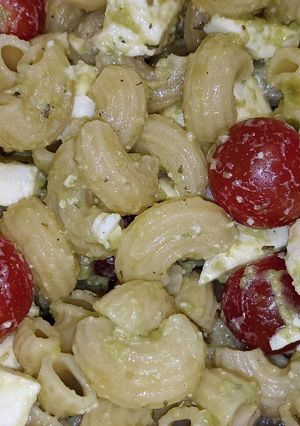 Una foto de Ensalada pasta tiburones