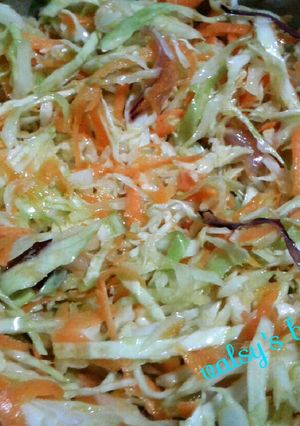 A picture of Carrots with cabbage.