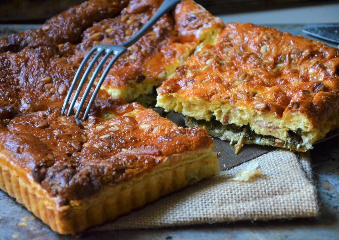 Quiche aux herbes du jardin (oseille, fanes de radis...)