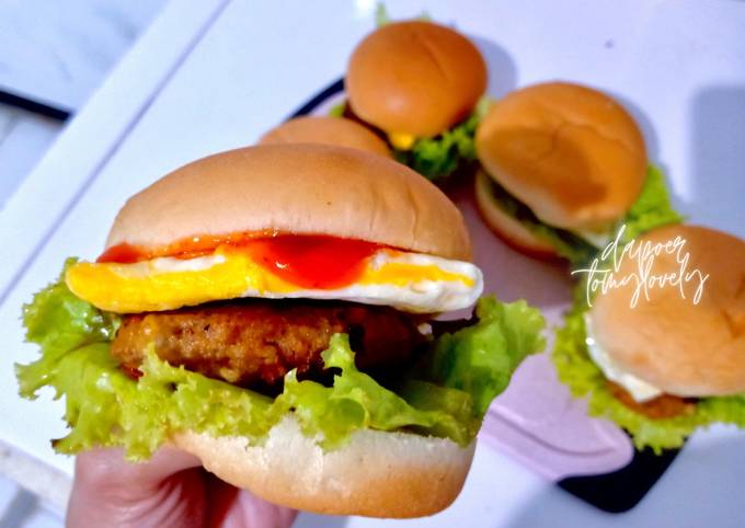 Cara Gampang Menyiapkan Burger Beef Patty yang Bikin Ngiler