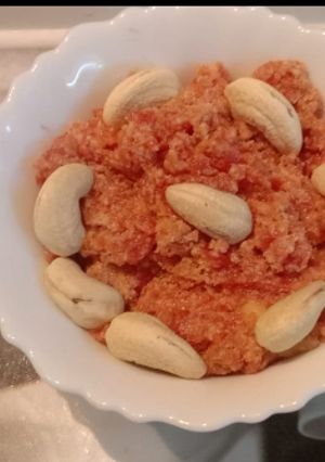गाजर का हलवा(gajar ka halwa recipe in hindi) रेसिपी मुख्य फोटो
