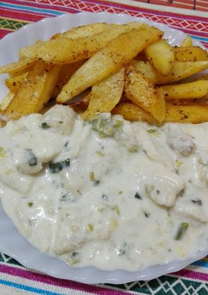 Una foto de Pescado con salsa de Queso crema y verdeo