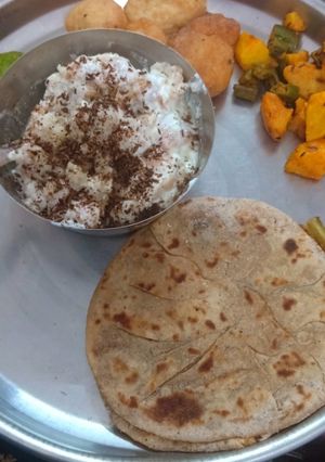પુરણપૂરી(puran poli recipe in Gujarati L રેસીપી મુખ્ય ફોટો
