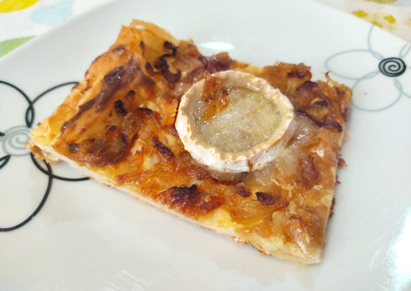 Hojaldre de cebolla y queso