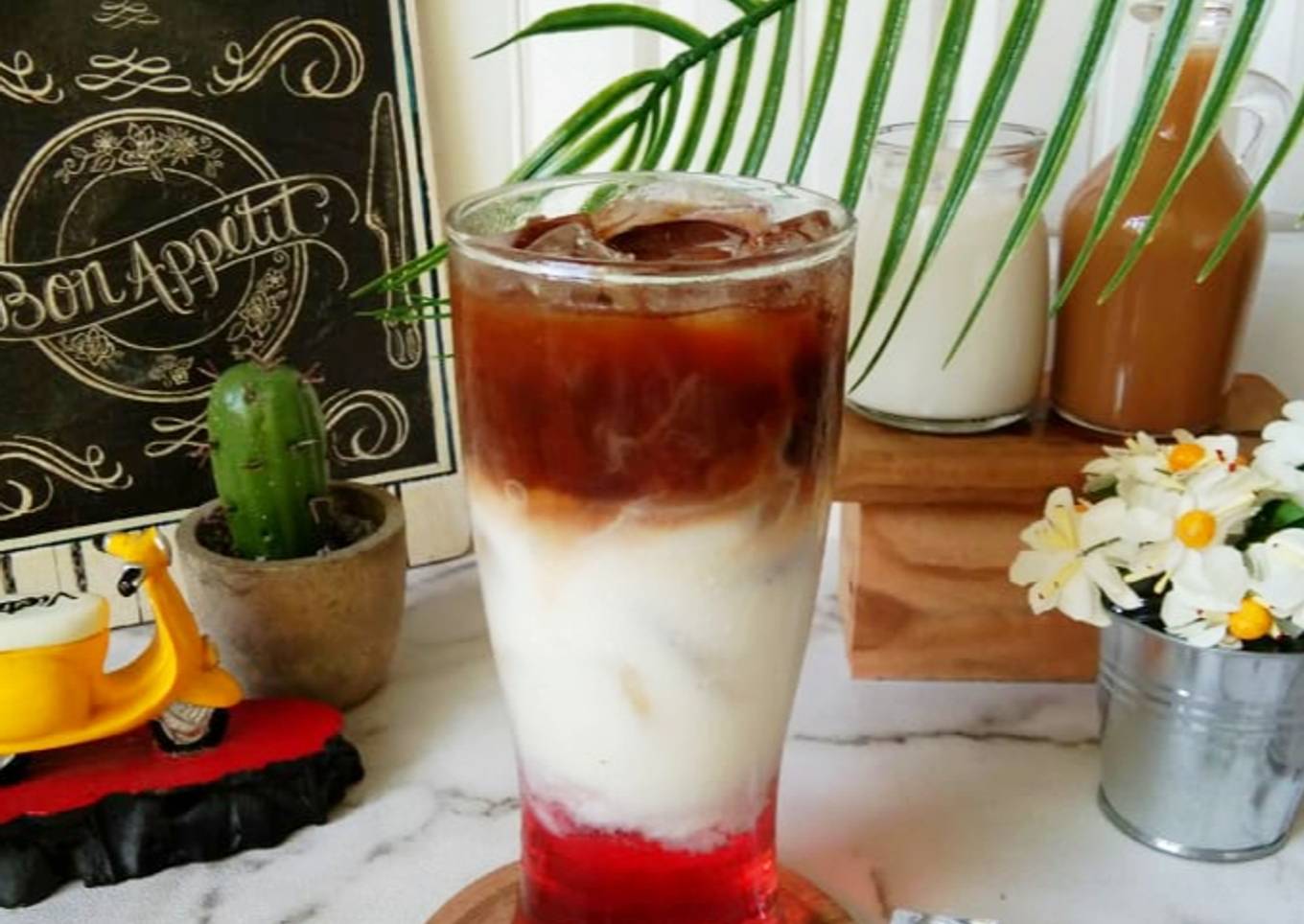 Es Kopi Bunga Rosella