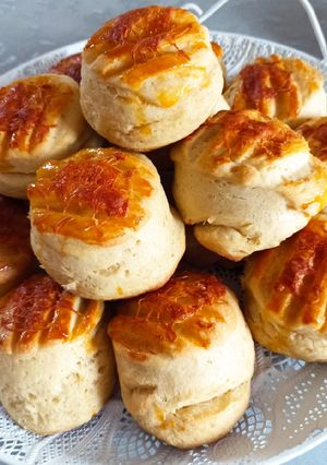 A legegyszerűbb, zsíros burgonyás pogácsa recept fotója