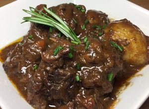 Una foto de Rabo de toro al vino tinto