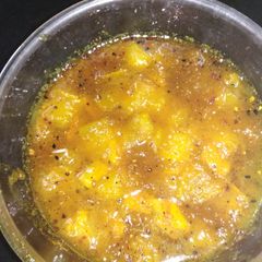 A picture of Mango chutney.