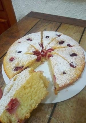 O poză a rețetei Pandișpan cu iaurt și căpșuni 😋.