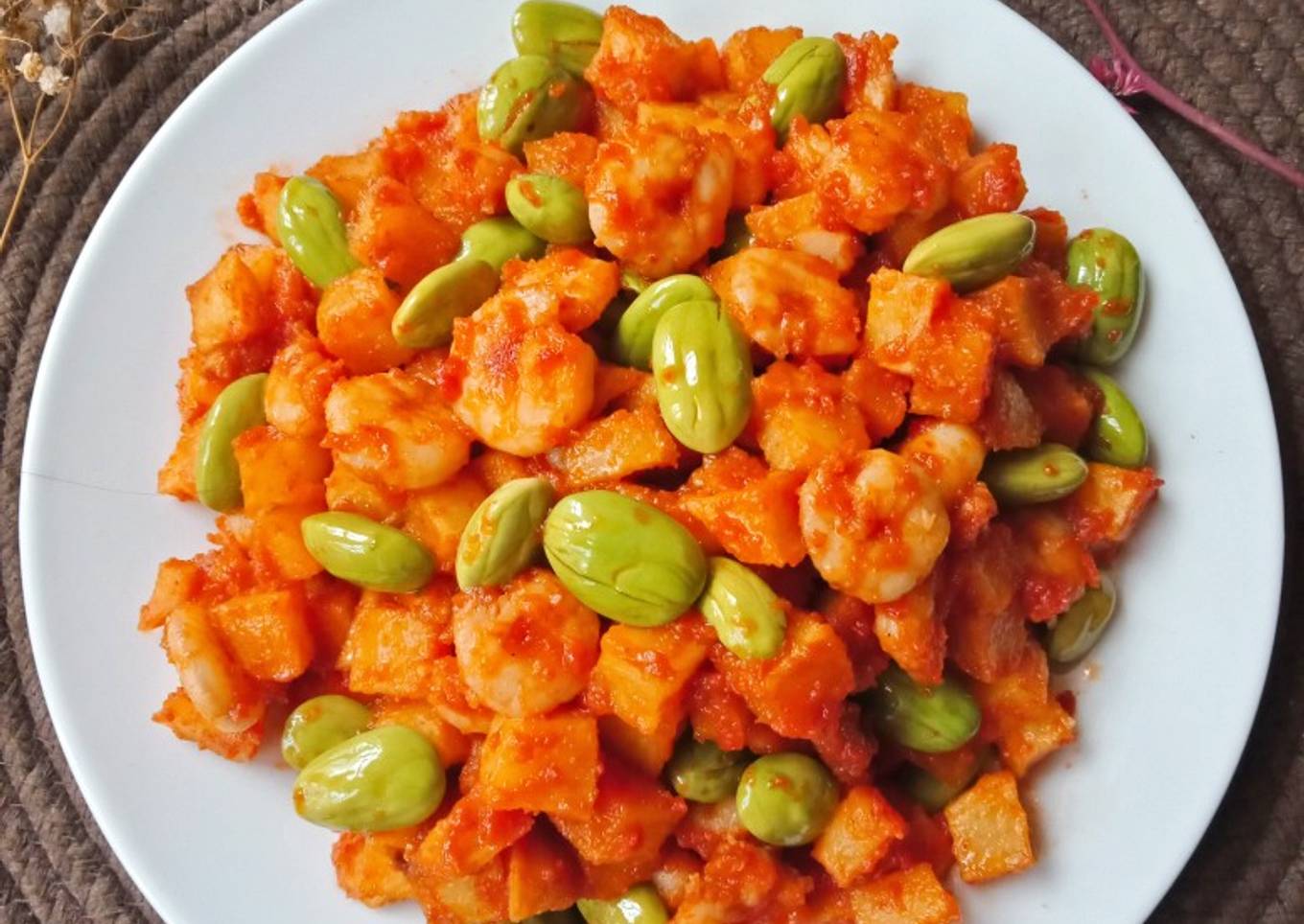 Sambal goreng kentang petai udang