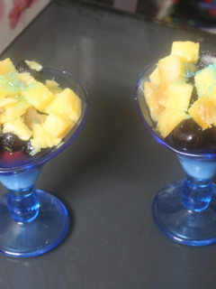 Una foto de Copas de frutas con yogurt