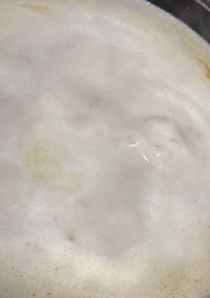 صورة لوصفة شوربة بيضاء بالفطر والكريمة 🌙💘