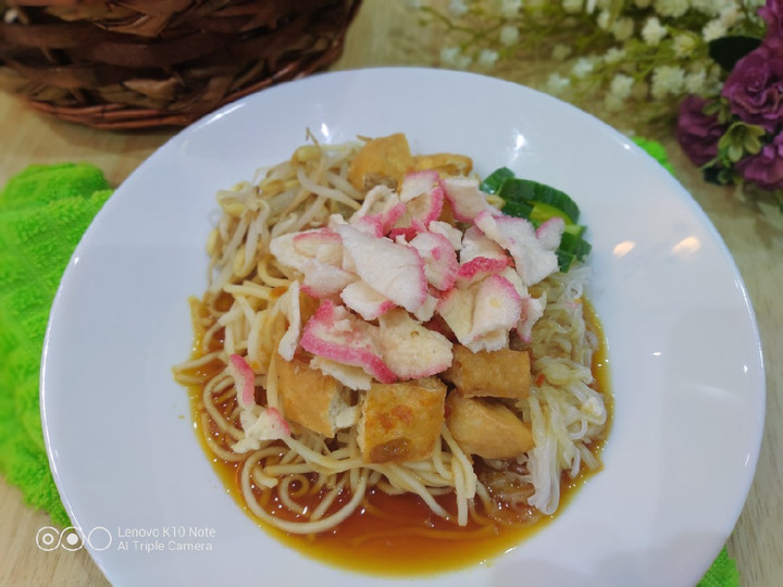 Bagaimana Membuat Rujak Mie Palembang, Lezat