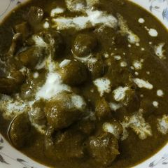 A picture of Palak Mushroom.