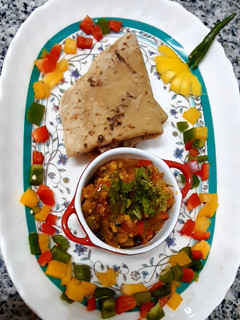 વેજ પનીર ભુર્જી(Veg paneer Bhurji recipe in Gujarati) રેસીપી મુખ્ય ફોટો