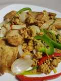 ไก่ผัดผงกะหรี่